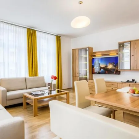 Modernes Mitten In Der Dresdner Apartment